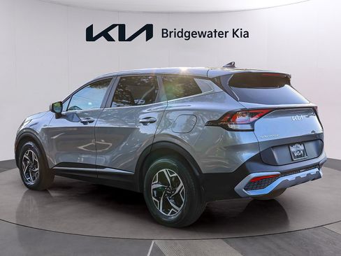 Certified 2023 Kia Sportage LX AWD/4WD image 4
