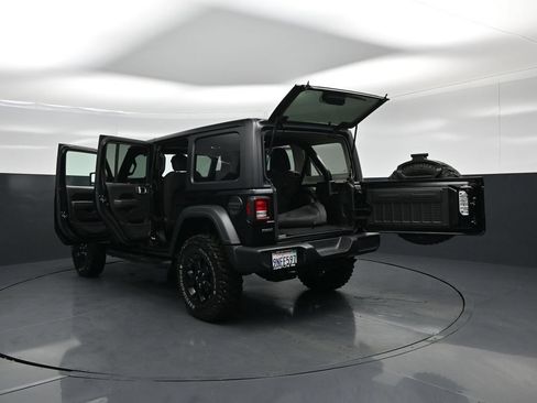 Used 2023 Jeep Wrangler Unlimited Sport AWD/4WD image 30
