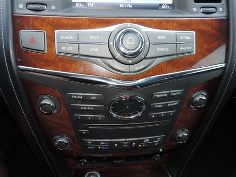 Used 2017 INFINITI QX80 2WD w/ Deluxe Technology Package image 27