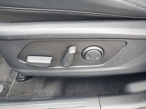 Certified 2025 Kia Sportage SX image 25