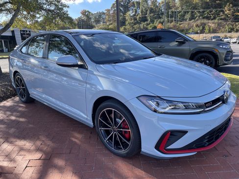 New 2026 Volkswagen Jetta GLI Autobahn image 3