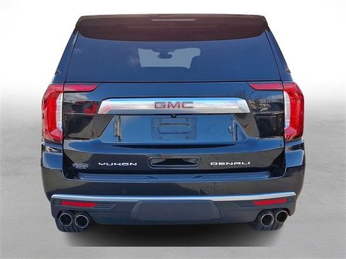Used 2022 GMC Yukon XL Denali image 5