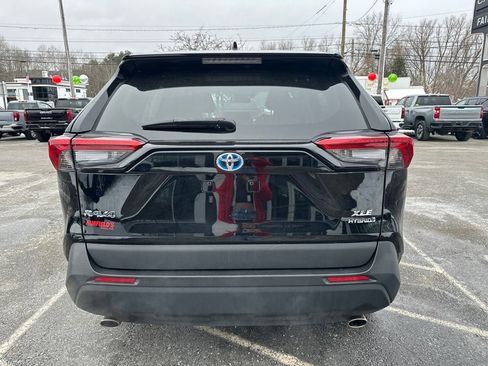 Used 2024 Toyota RAV4 XLE image 4