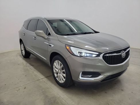 Used 2019 Buick Enclave Essence image 4
