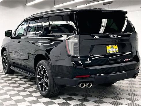 Used 2025 Chevrolet Tahoe RST w/ RST Capability Package AWD/4WD image 3