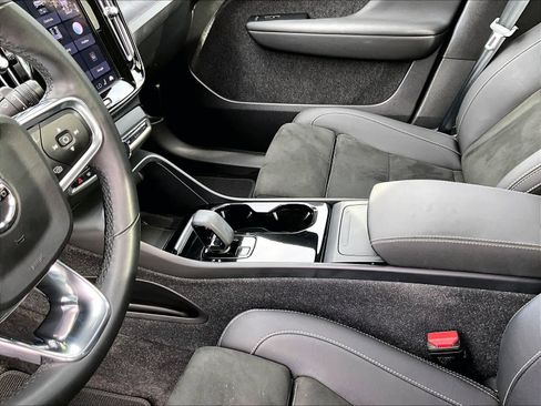 Used 2023 Volvo XC40 Recharge Ultimate AWD/4WD image 20