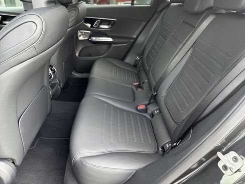 New 2025 Mercedes-Benz GLC 300 4MATIC image 23