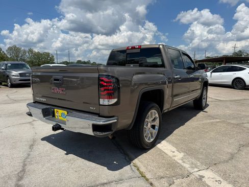 Used 2015 GMC Sierra 1500 SLT w/ SLT Crew Cab Value Package AWD/4WD image 5