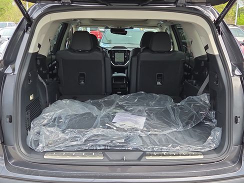New 2026 Subaru Ascent Limited image 4