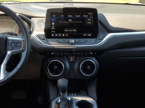 Used 2024 Chevrolet Blazer LT w/ Convenience Package FWD image 25