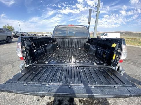 Used 2010 Toyota Tacoma 4x4 Double Cab image 22