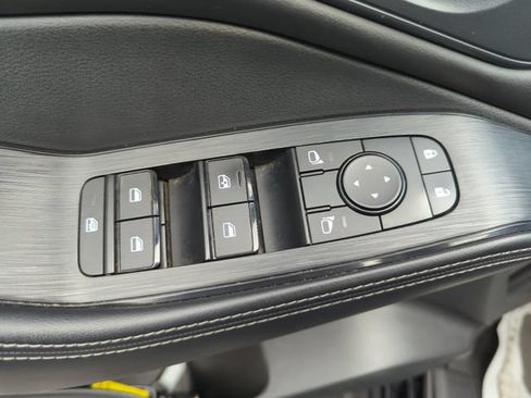 Certified 2023 Nissan Rogue SV w/ SV Premium B Package AWD/4WD image 34