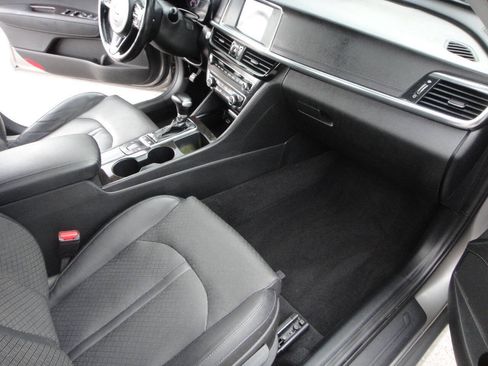 Used 2017 Kia Optima EX FWD image 15