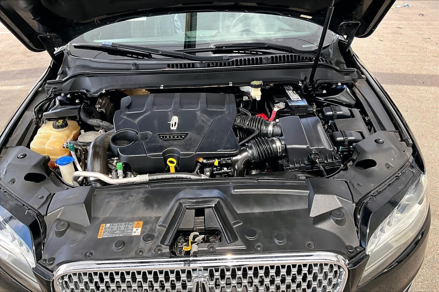 Used 2017 Lincoln MKZ Reserve FWD image 32