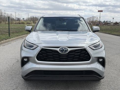 Used 2022 Toyota Highlander XLE AWD/4WD image 30