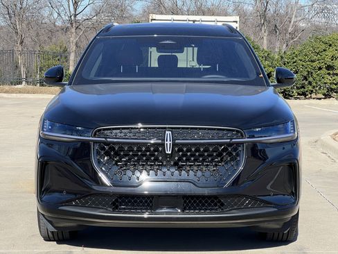 New 2026 Lincoln Nautilus Reserve image 13