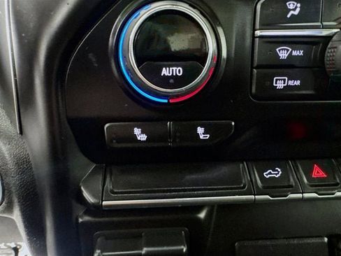 Used 2022 Chevrolet Silverado 2500 LT w/ Convenience Package image 16