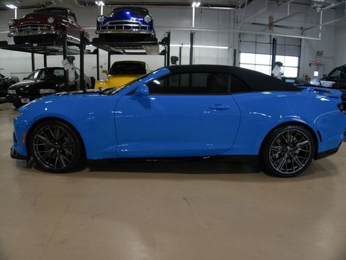 Used 2023 Chevrolet Camaro ZL1 image 2