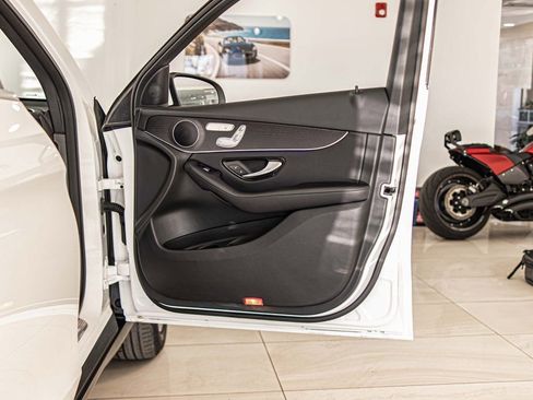 Used 2022 Mercedes-Benz GLC 300 4MATIC image 39