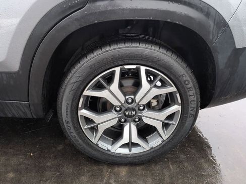 Used 2021 Kia Seltos EX image 13