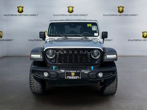 Used 2024 Jeep Wrangler Unlimited AWD/4WD image 8