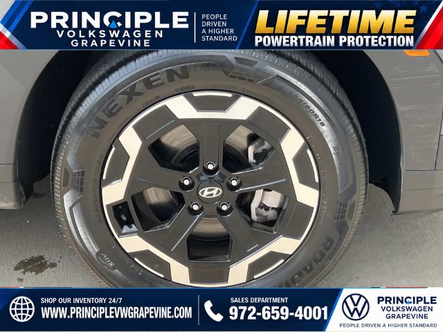 Used 2026 Hyundai Santa Fe SE FWD image 3