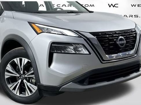 Used 2023 Nissan Rogue SV image 43