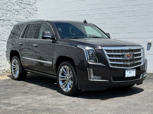 Used 2018 Cadillac Escalade Premium Luxury w/ LPO, Radiant Package AWD/4WD image 1