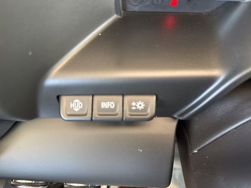 Used 2024 GMC Sierra 1500 AT4 w/ Technology Package AWD/4WD image 18