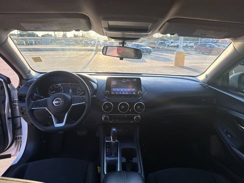 Used 2024 Nissan Sentra SV FWD image 23