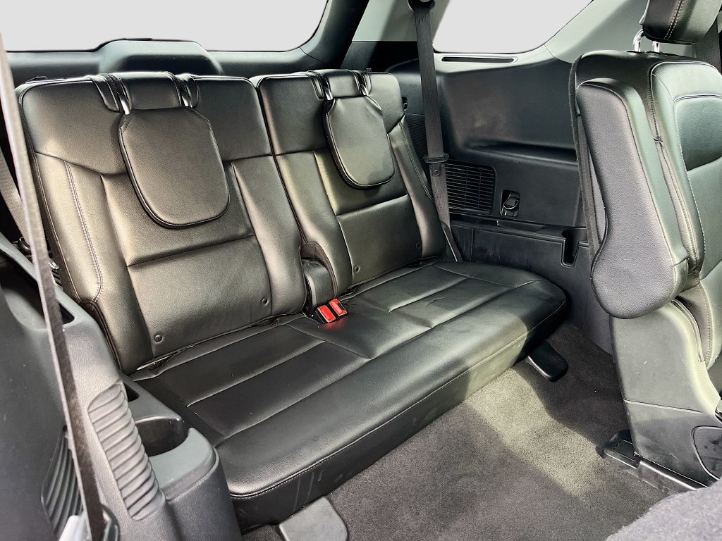 Used 2022 Ford Explorer Limited w/ Hybrid Equipment Group 310A AWD/4WD image 30
