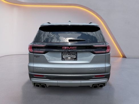 Used 2026 GMC Acadia Elevation w/ Elevation Premium Package AWD/4WD image 4