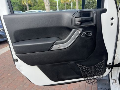 Used 2015 Jeep Wrangler Unlimited Sahara w/ Dual Top Group image 14