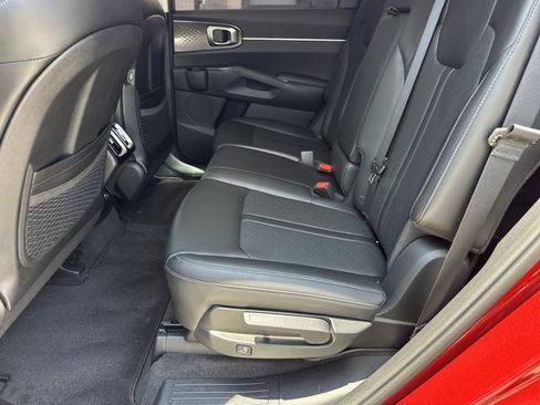 Certified 2023 Kia Sorento S w/ Panoramic Sunroof Package FWD image 25
