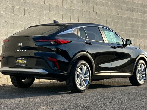 Certified 2024 Buick Envista Preferred w/ Advanced Safety Package image 4