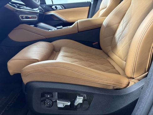 Used 2025 BMW X6 xDrive40i AWD/4WD image 12