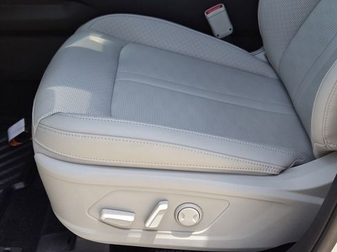 New 2026 Kia Sorento EX FWD image 17