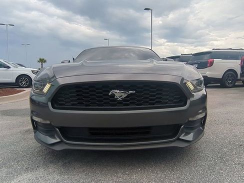 Used 2017 Ford Mustang Coupe RWD image 9