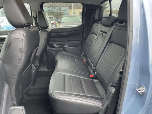 Used 2025 Ford Ranger Lariat w/ FX4 Off-Road Package AWD/4WD image 3