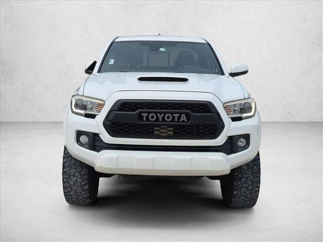 Used 2018 Toyota Tacoma TRD Sport w/ Technology Package AWD/4WD image 2