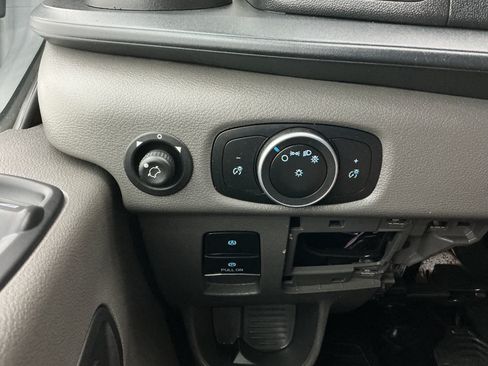 Used 2021 Ford Transit 250 Low Roof RWD image 29