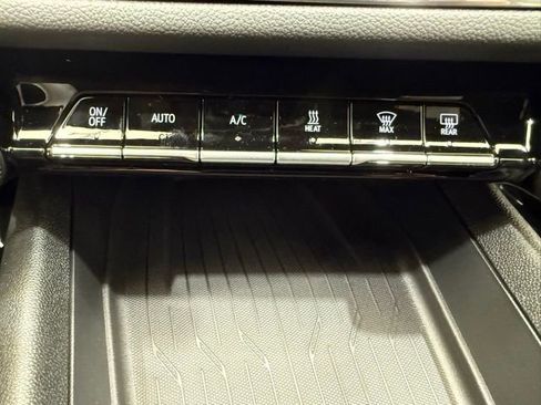 New 2026 Chevrolet Equinox EV LT image 34