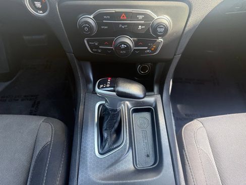 Used 2018 Dodge Charger R/T RWD image 15