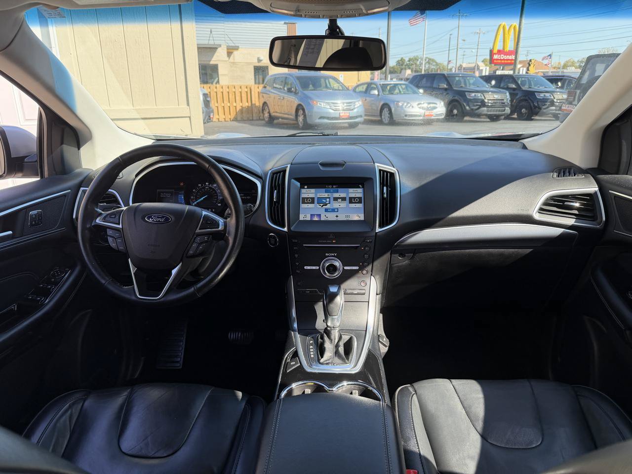 Used 2017 Ford Edge Titanium w/ Technology Package AWD/4WD image 5