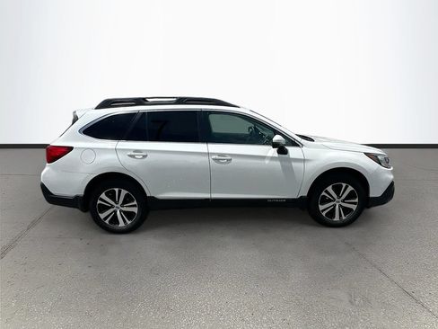 Used 2019 Subaru Outback 2.5i Limited w/ Popular Package #2 AWD/4WD image 8
