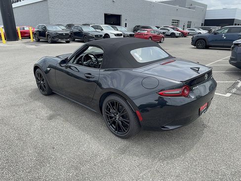 New 2026 MAZDA MX-5 Miata Club w/ Weather Package RWD image 13