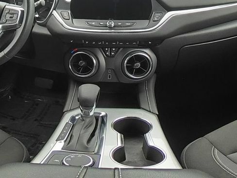 Used 2025 Chevrolet Blazer LT FWD image 25
