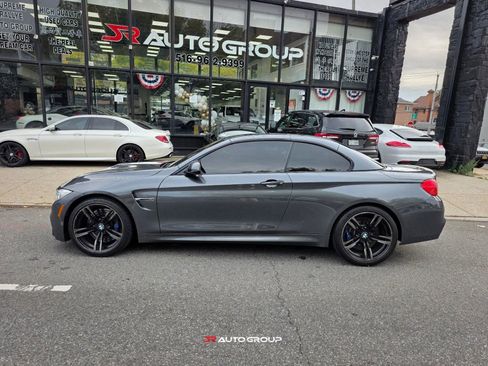Used 2016 BMW M4 Convertible image 4