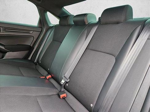 Used 2024 Honda Civic Sport image 16