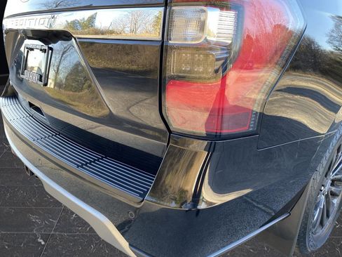 Used 2019 Ford Expedition Limited image 45